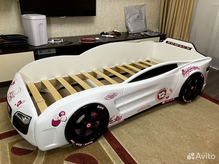 Детская кровать автомобиль