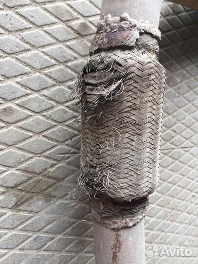 Приёмная труба глушителя правая Audi A8 D3 4.2