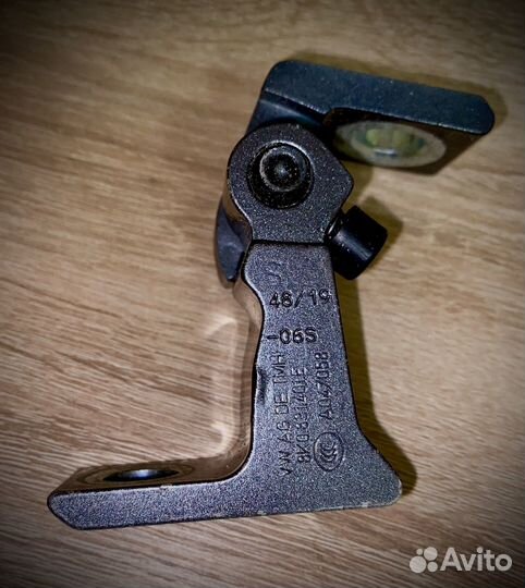 Петля двери Skoda Octavia A7/Audi A1/A4/A5/Q5