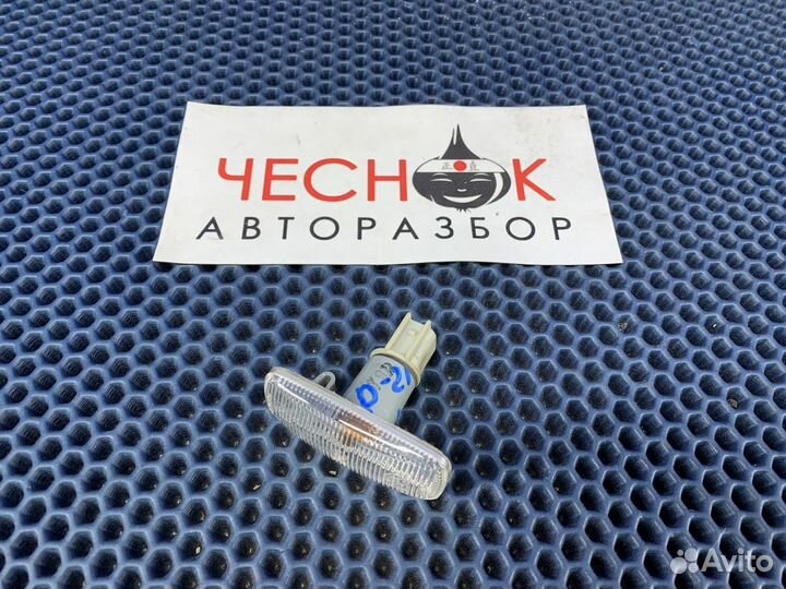 Повторитель поворота на крыло Dodge Caliber PM