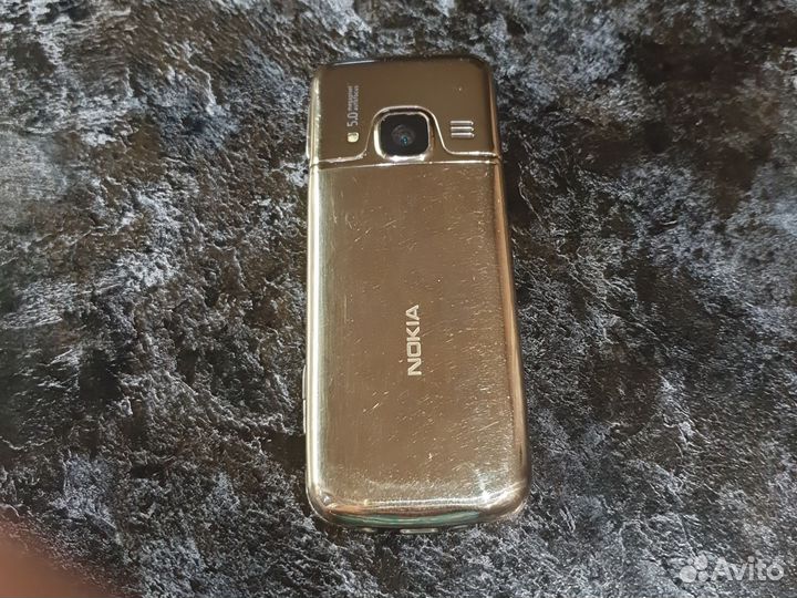 Nokia 6700 classic Gold Edition