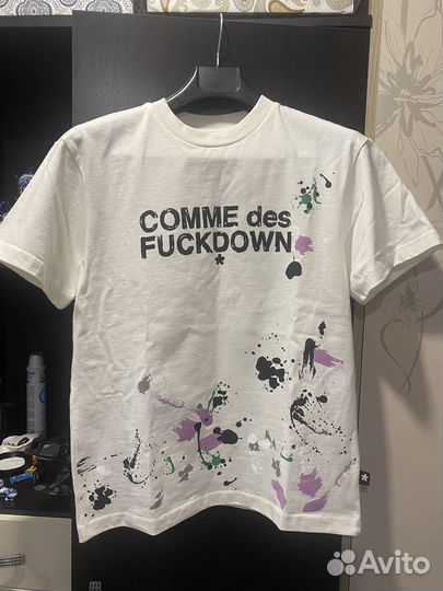 Футболка,бренд Comme des fuckdown