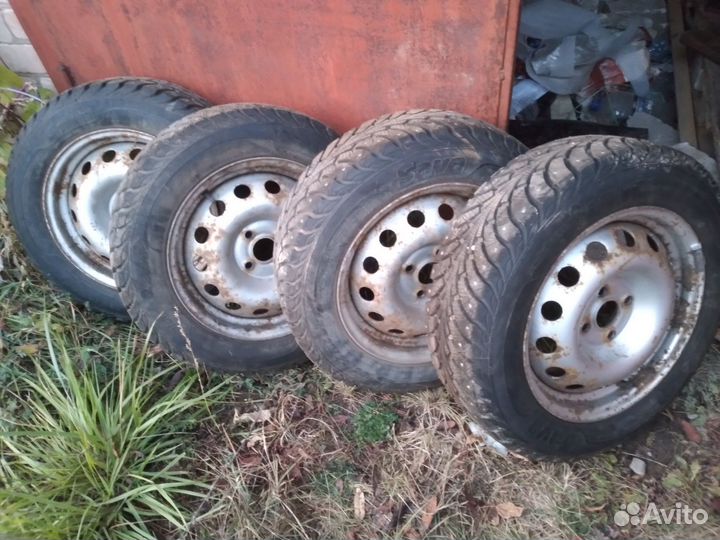 Sava Eskimo Stud 185/65 R15 88T
