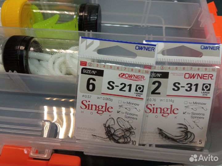 9 форелевых приманок, крючки owner, большой кейс