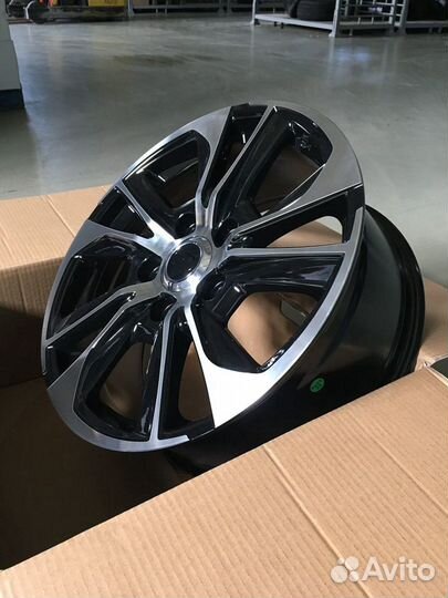 Диски R20 Toyota LC200 Executive Lounge style