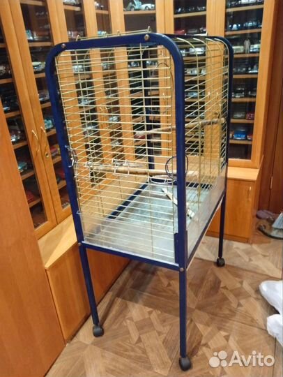 Большая клетка для птиц