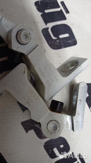 Петля дверная передняя правая Audi A4 8K2 cdhb