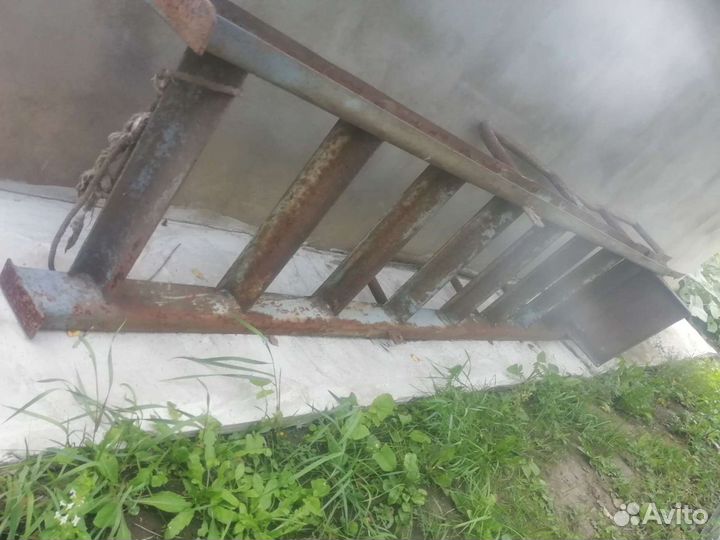 Продам лестницу(трап) В гараж подвал