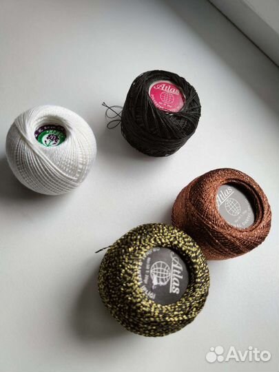 Нитки металлизированные и нитки Ирис-белые,черные