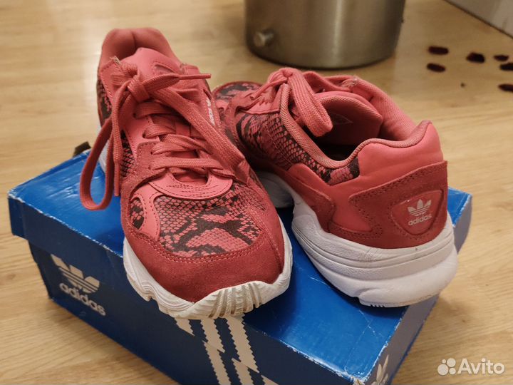 Кроссовки adidas falcon 39