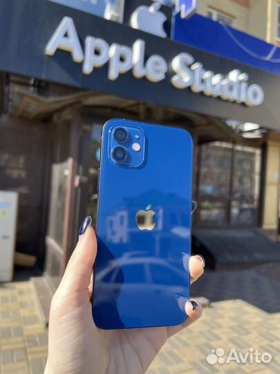 iPhone 12, 64 ГБ
