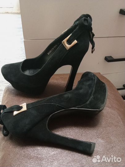 Лабутены 36р