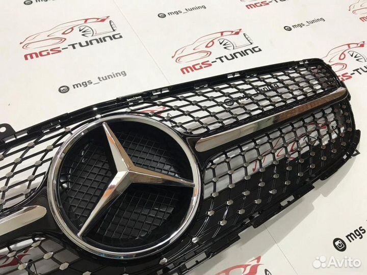 Решетка CLS W218 Diamond Black Хром звезда