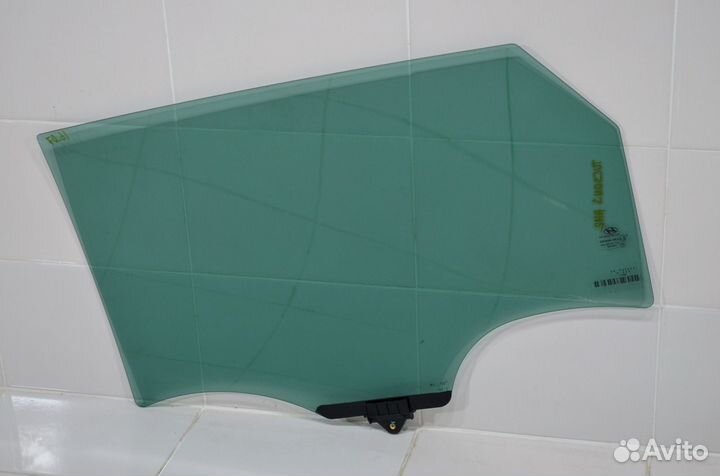 Стекло двери заднее правое Hyundai Tucson 3 2015+