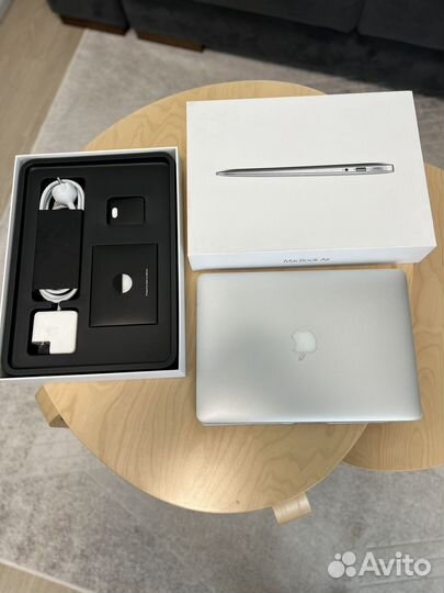 Apple MacBook air 13 2015 отличный