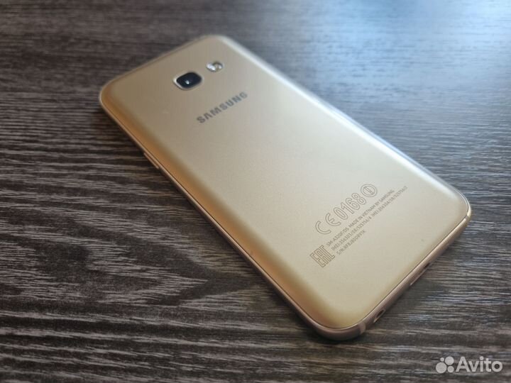 Samsung Galaxy A3 (2017) SM-A320F/DS, 2/16 ГБ