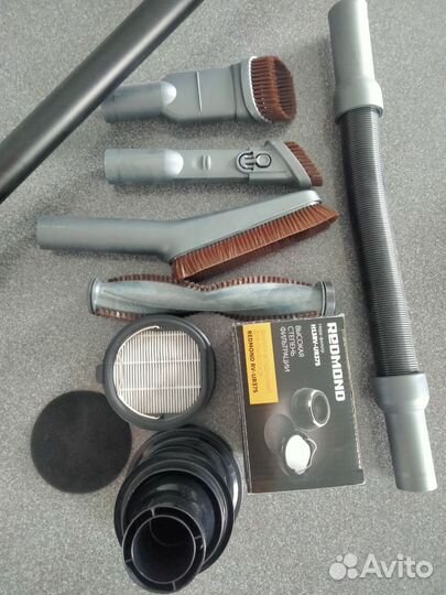 Пылесос беспроводной Redmond UR375