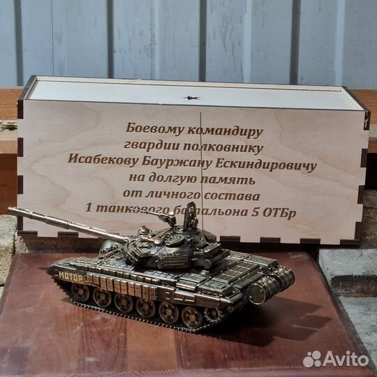 Сборная модель танка Т-72Б