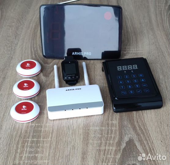 Кнопка вызова персонала, часы, табло, пуль, репите