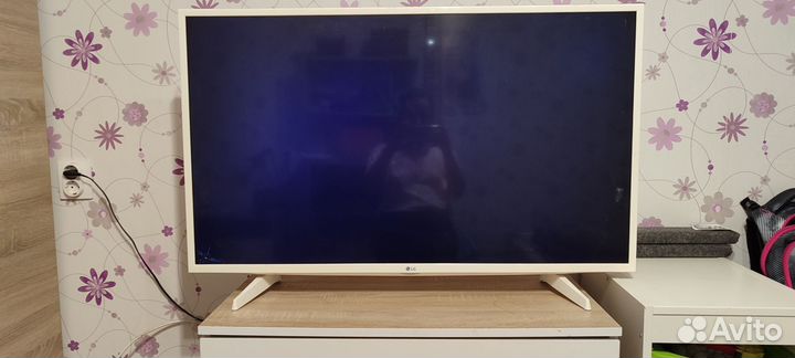 Телевизор LG битый