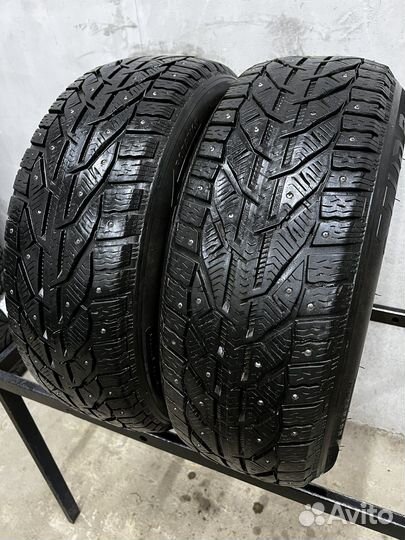 Kormoran Stud 2 215/55 R17 98T