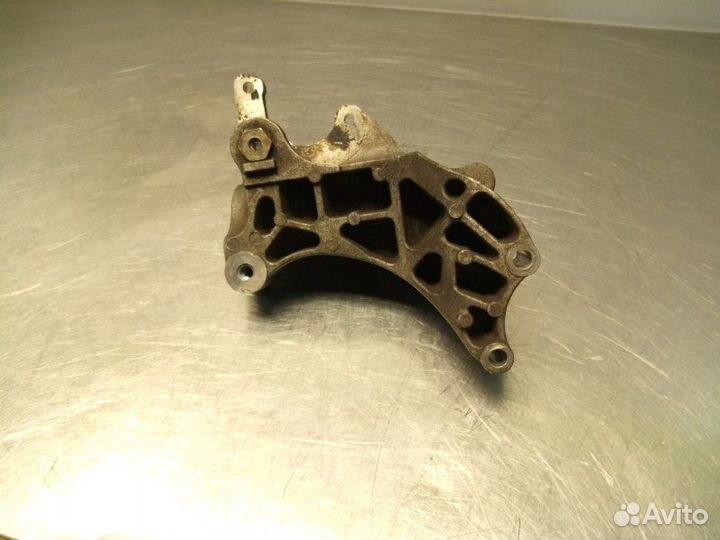 Кронштейн гур Mitsubishi Outlander Xl CW4W 4B11