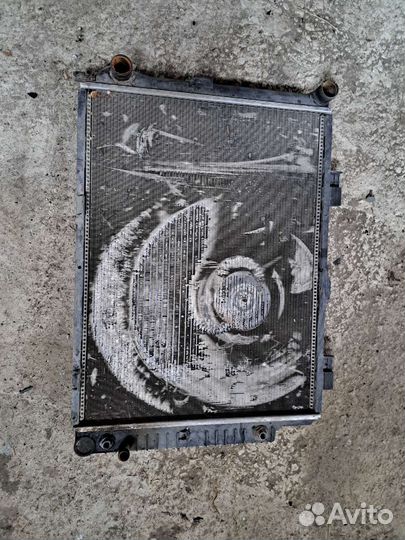 Радиатор на Mercedes W140