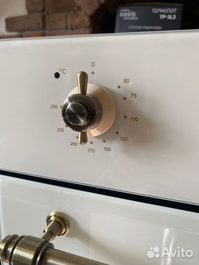 Духовой шкаф Avex HM 4060 1YR, 45 см