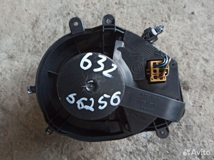 Моторчик печки VW Passat b5+ под климат