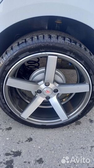 Advance AR211 225/40 R18 26K