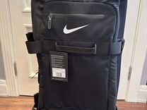 Сумка-чемодан на колесах Nike