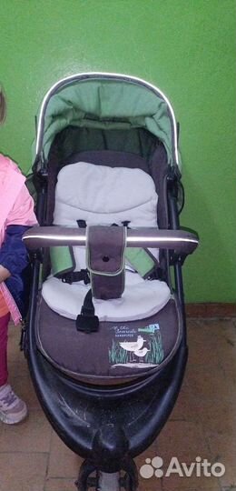 Прогулочная коляска