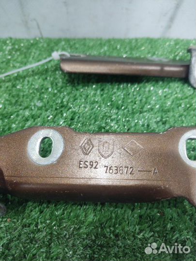 Петля капота Renault Sandero Stepway хэтчбек 1.6