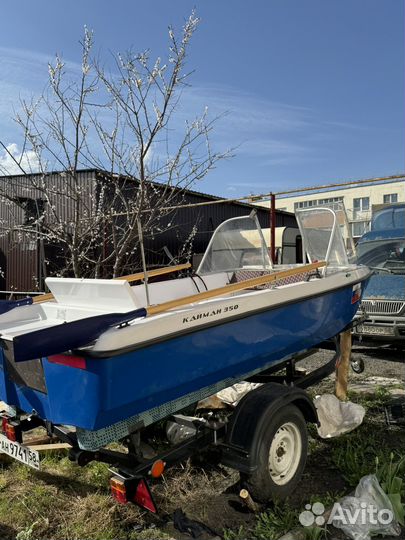 Лодка стеклопластиковая Кайман 350
