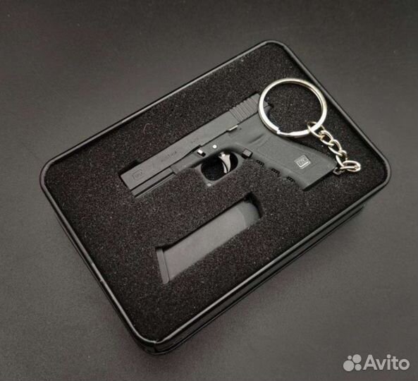 Брелок пистолет