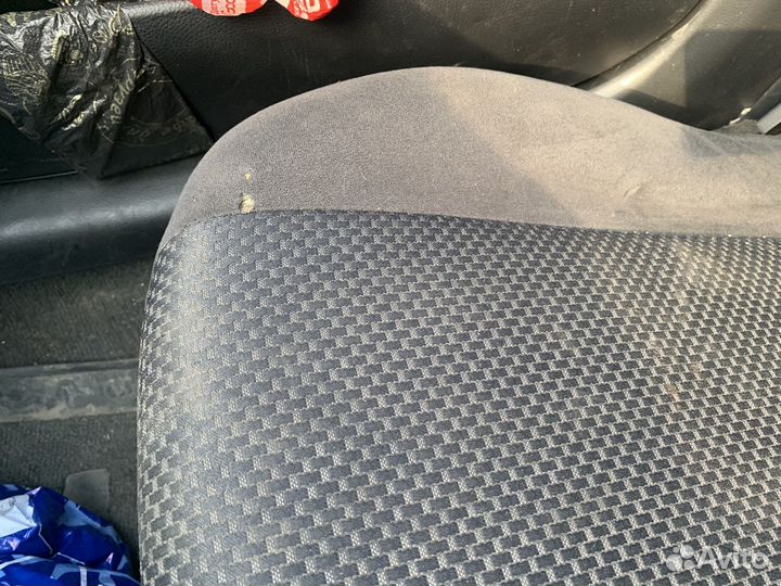 Mitsubishi lancer 9 сиденья