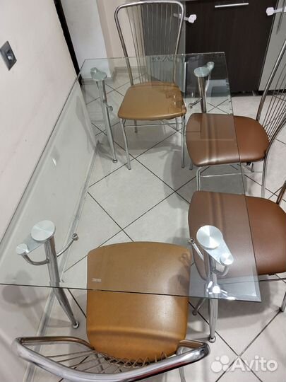 Кухонный стол и стулья бу