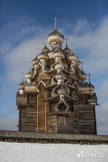 Остров Кижи зимой на судне на воздушной подушке