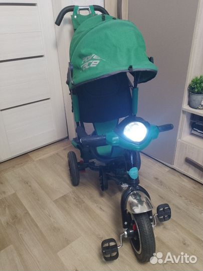 Трехколесный велосипед с родительской ручкой