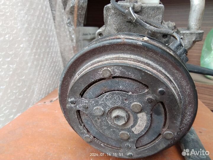 Компрессор автомобильный toyota