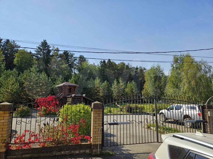 Дом 302 м² на участке 2 сот.