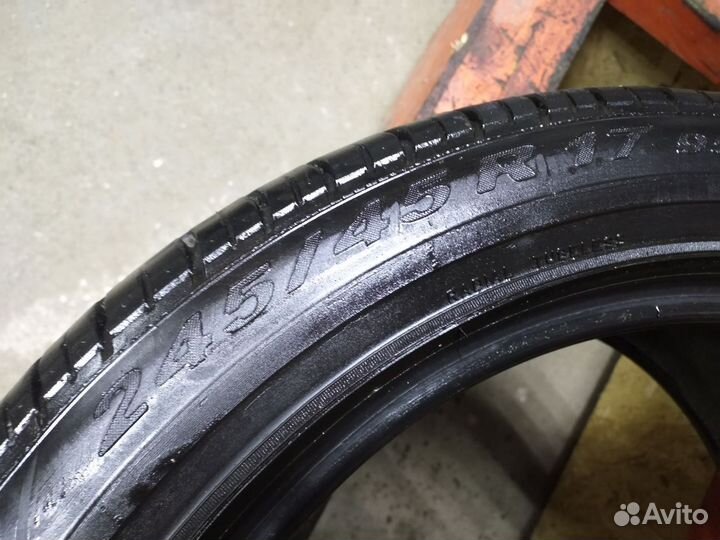 Pirelli P Zero Rosso 245/45 R17