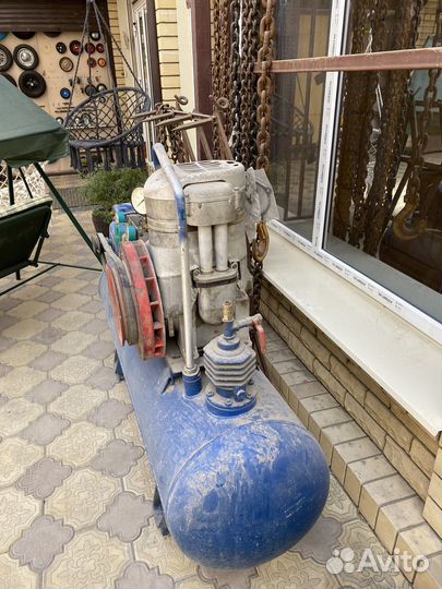 Воздушный компрессор