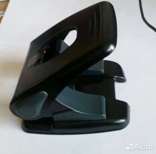 Дырокол Sax 518 черный до 40 листов