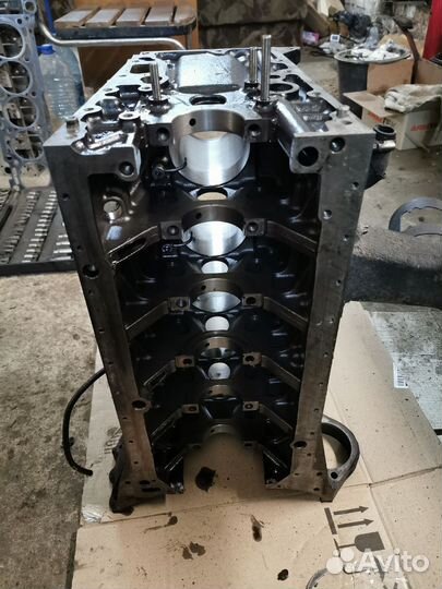 Блок двигателя Мерседес спринтер/мл ом 612