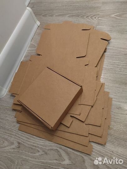 Коробка подарочная 15*15*4 см - 10 шт