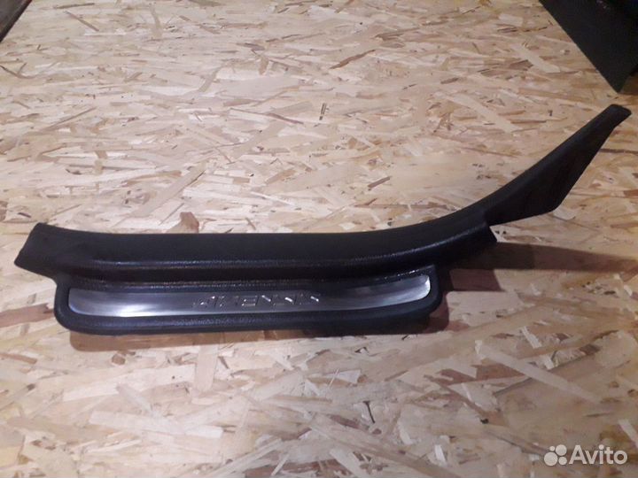 Toyota Avensis 2 накладка порога