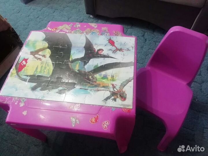 Детский стол со стулом