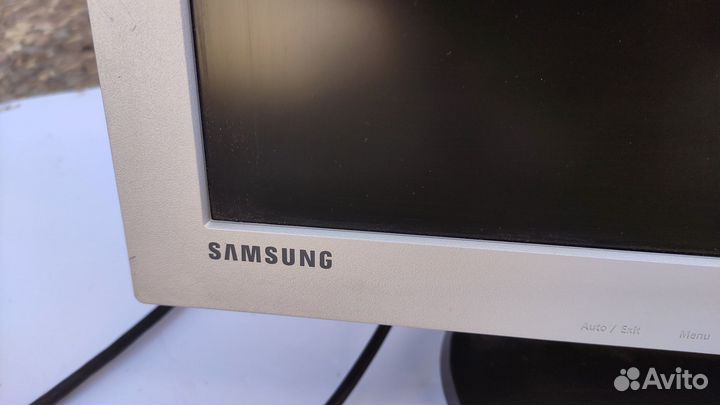 Монитор Samsung SyncMaster 152V 15 дюймов