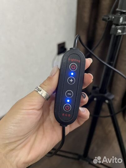 Кольцевая лампа со штативом